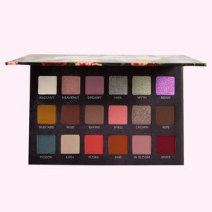 😍 PRICE @LOWEST: NWT Greatest Bangers Palette by Lime Crime!😍